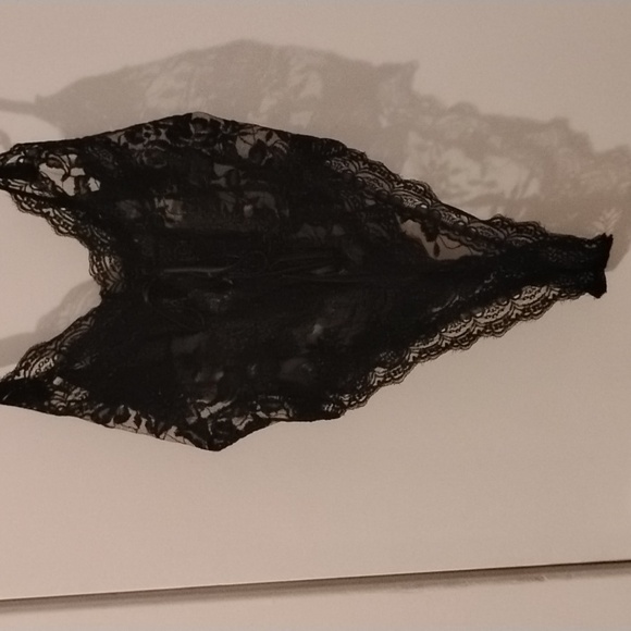 A vintage Victoria's Secret gold label lingerie - Picture 3 of 11